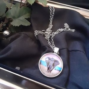 Cabachon Glass Necklace 18" Elephant 🐘🐘🐘🐘🐘